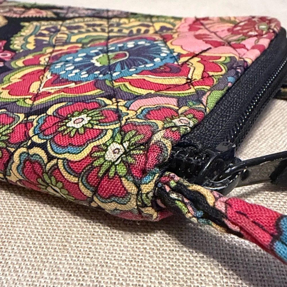 Vera Bradley Black Multicolor Quilted Floral Paisley Wristlet